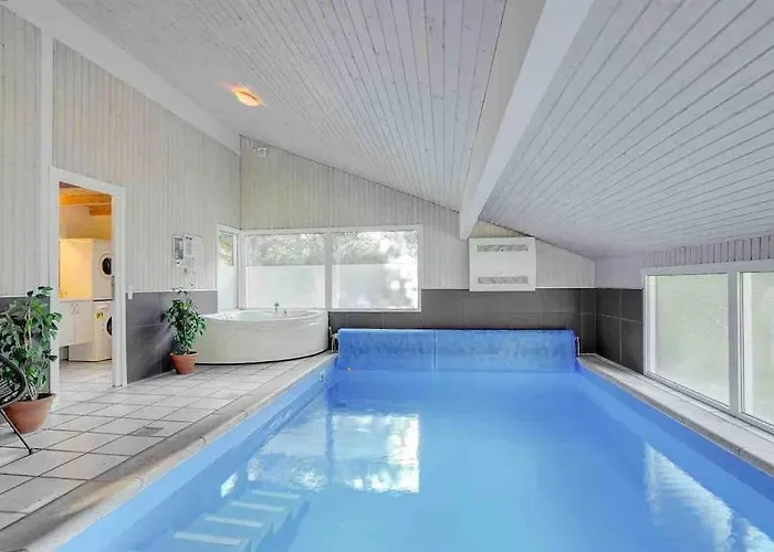 Pool Summerhouse In Near Blokhus * Saltum